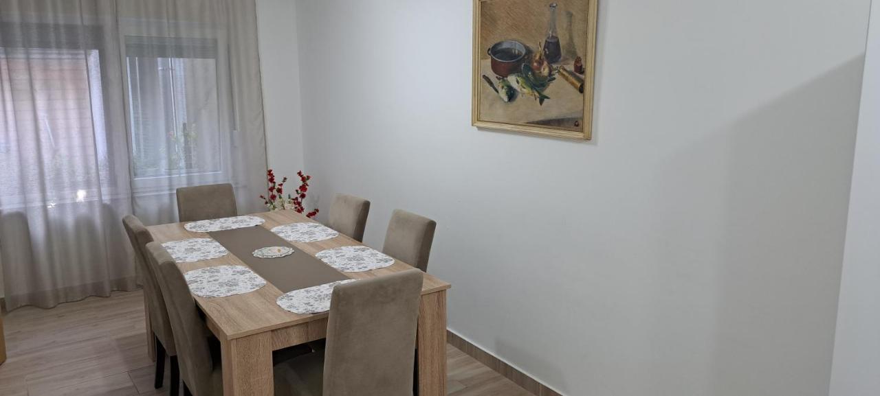 Appartamento Apartman Bosiljka Subotica Esterno foto